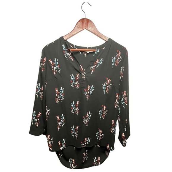 Daniel Rainn Womens Hi-Low Split Neck Blouse Top Size: S Color: Black Flora - Picture 1 of 10